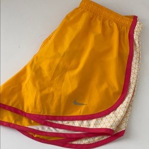 Nike Tempo Shorts - excellent condition!